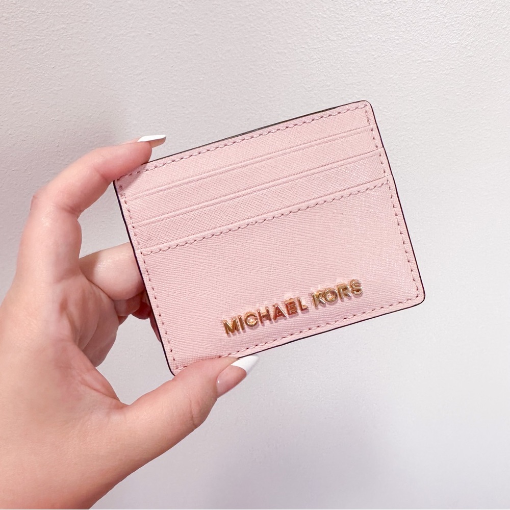 Michaek Kors pale pink card case 🩷